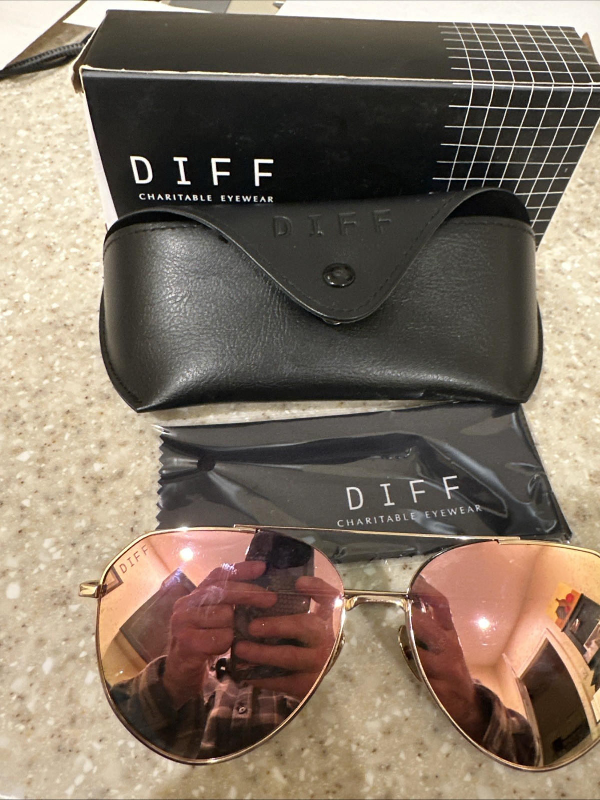 Diff Dash  DE01-0016 Aviator Style sunglasses - W… - image 4