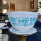Vintage Pyrex Amish Butterprint Mixing Bowl # 402 White Turquoise 1.5 Qt
