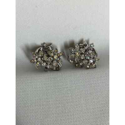 Vintage Signed Crown Trifari Silver Tone Flower Rhinestone Clip On Earrings