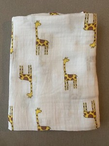 giraffe swaddle