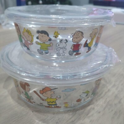 Pyrex Peanuts Snoopy Glass Storage Container Round 2 Size 4 Set