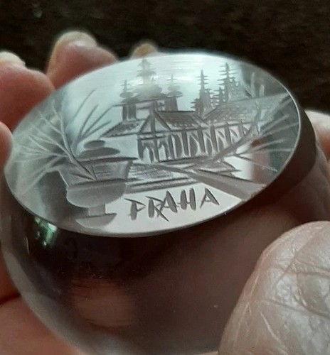 Czech Republic Paperweight Praha Engraved Scene Glass Crystal Approx 2" Diameter - Picture 12 of 12