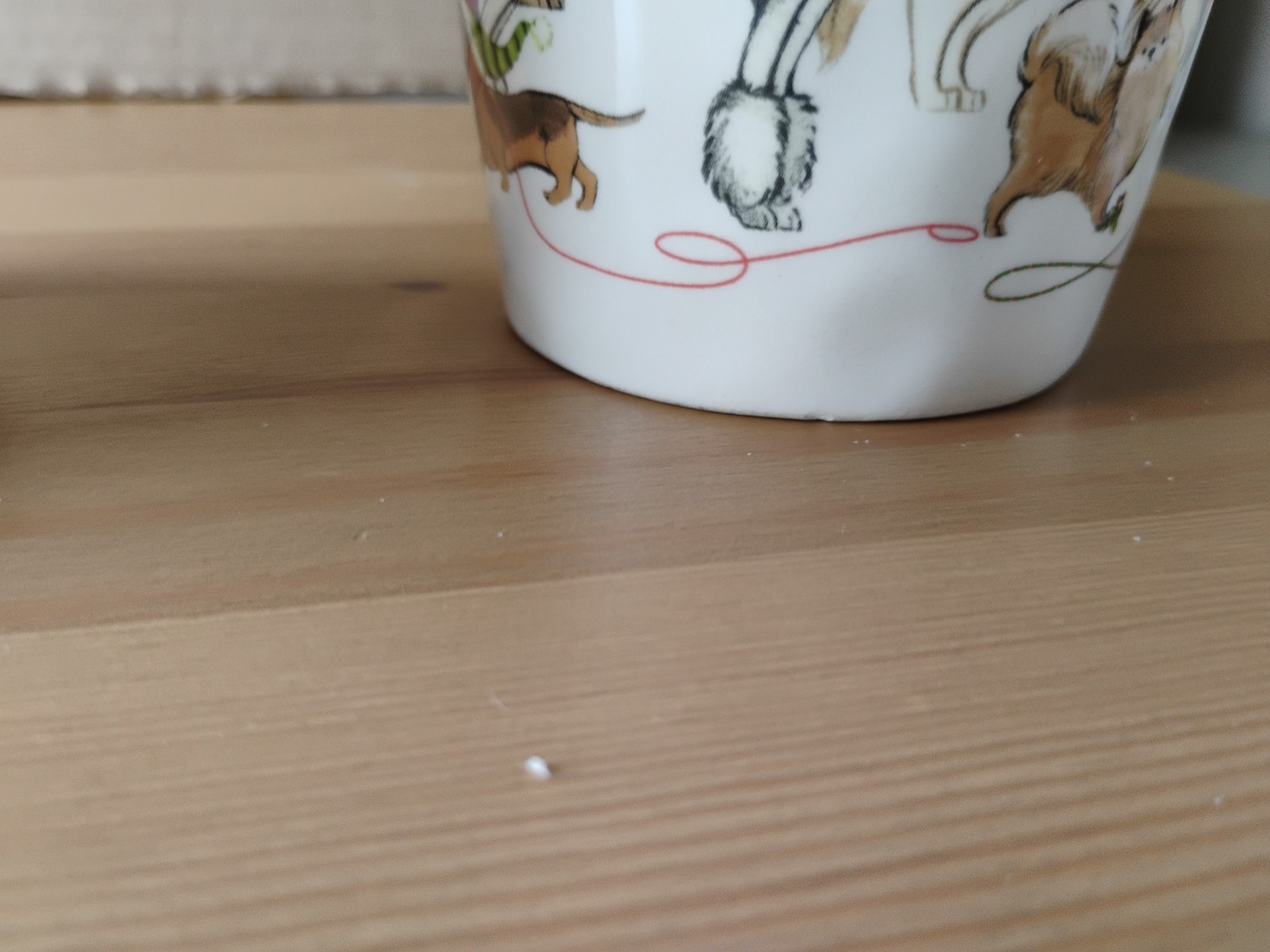 Pier 1 Imports PARK AVENUE PUPPIES 14oz Mug Christmas Winter Dogs Green Trim