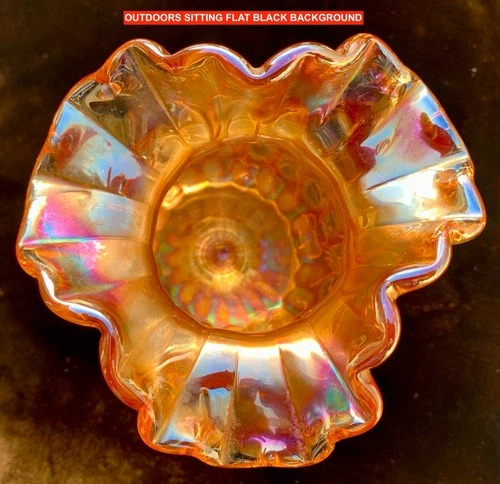 WM CARNIVAL “DAISY SQUARES” TRI-CORNER CRIMPED ROSEBOWL/SPITTOON – RARE SHAPE!!!