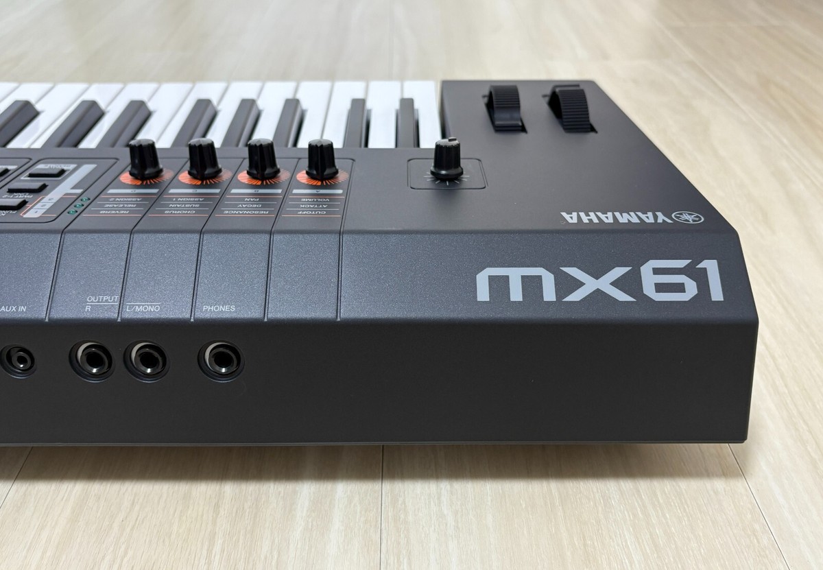 【あいうえお】YAMAHA MX-61 キーボード ピアノ バッグ付き Amazon | YAMAHA シンセサイザー MX61 | シンセサイザー | 楽器