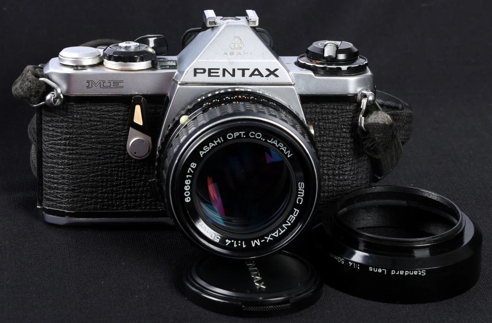 Pentax ME Chrome 35mm Film SLR c/w smc Pentax-M 50mm f/1.4 Lens Kit - Image 4 of 4