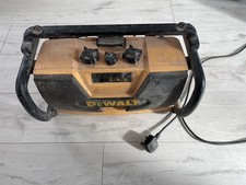Dewalt DW911 Heavy Duty Job Site Radio, 240V AM/FM, Working Condition