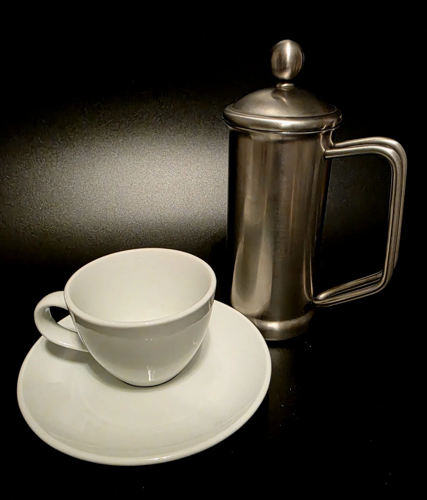 (428) Grunwerg Stainless Steel French Press & Sur La Table Espresso Cup Set