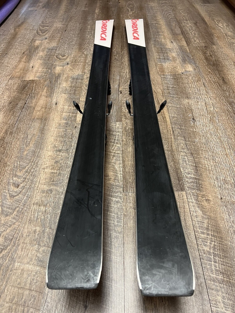 Nordica Dobermann GS Junior Pro Race 133 Cm Skis + Marker M2 Nordica Dobermann GS Junior Pro Race 133 Cm Skis + Marker M2