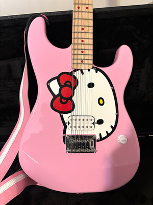 Squier 2024 Hello Kitty Stratocaster Pink 6-String Solid Poplar w/ Strap/gig bag