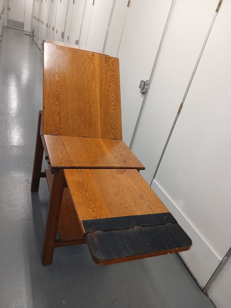 Antique W.D. Allyson Medical Exam Table c.1900 – Convertible
