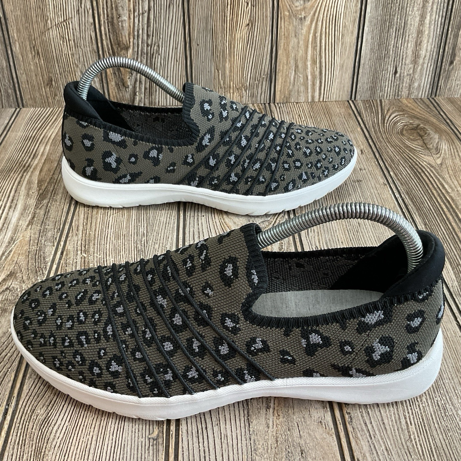 Clarks Cloudsteppers Adela Gray Leopard Print Sli… - image 3