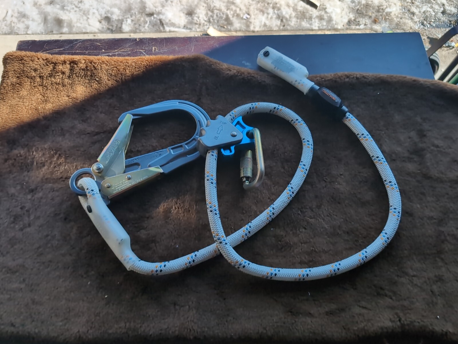 SKYLOTEC ERGOGRIP SK16 GANCHO DE CORDÓN DE POSICIONAMIENTO PROTECCIÓN DE SEGURIDAD 6' CAJA ABIERTA