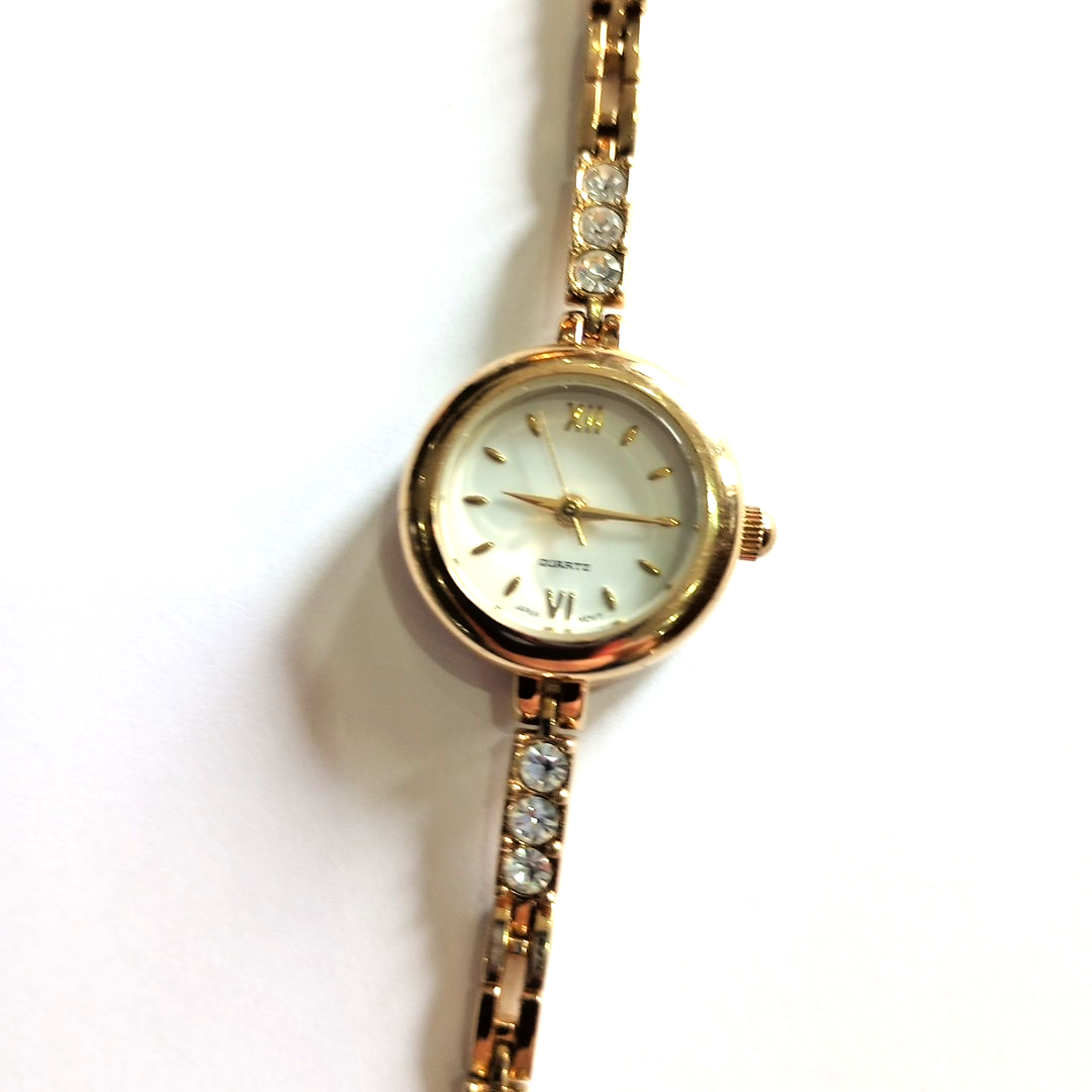 F47282-1/P GOLD TONE Ladies WATCH Rhinestone Thin Band New Battery 22MM 7.5\