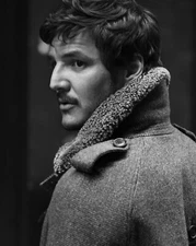 PEDRO PASCAL 8x10 PHOTO
