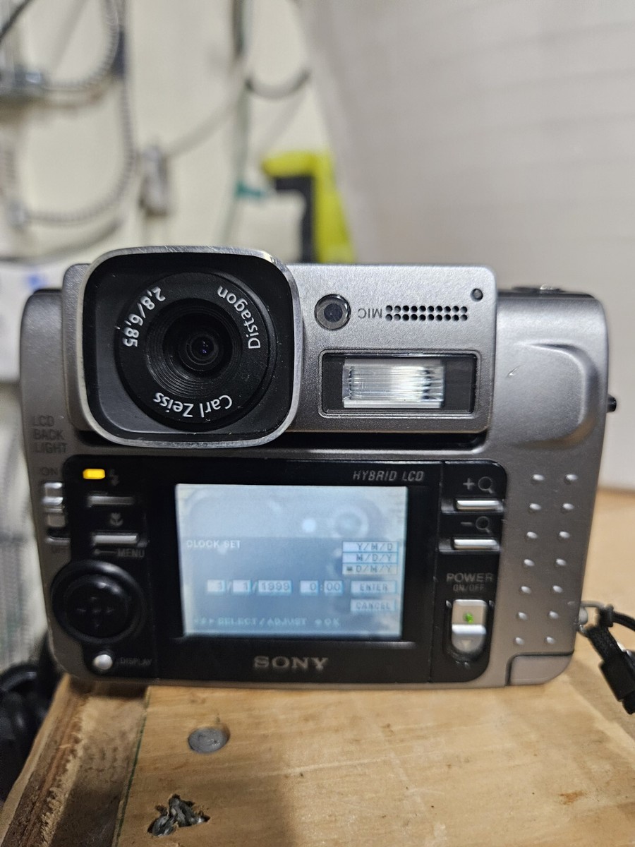 デジタルカメラ SONY DSC-F55 Sony Cyber shot DSC-F55 2.1MP Digital Camera - Works- good