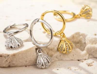 Goldmuschel Charm Reifen Ohrringe, Silberschale Hängerreifen, winzig CZ Huggies