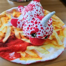 Cutetitos Carnivalitos Ketchup Unicorn Plush Greasy Fries Scent Red White 2021