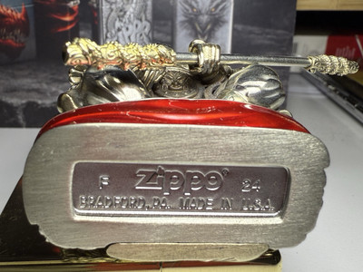 ZIPPO 孫悟空モデル コレクションボックス s-l400.jpg