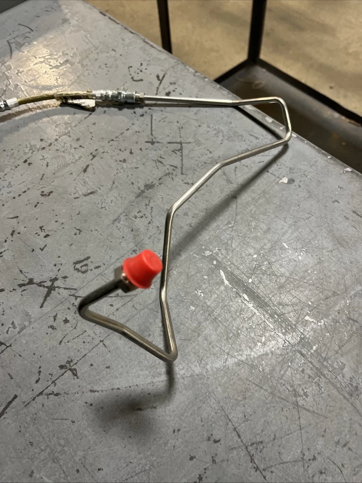 Línea de cilindro maestro de freno trasero UH16 U-Haul 2005-2008 GMC C5500 Topkick Foto 3 de 4