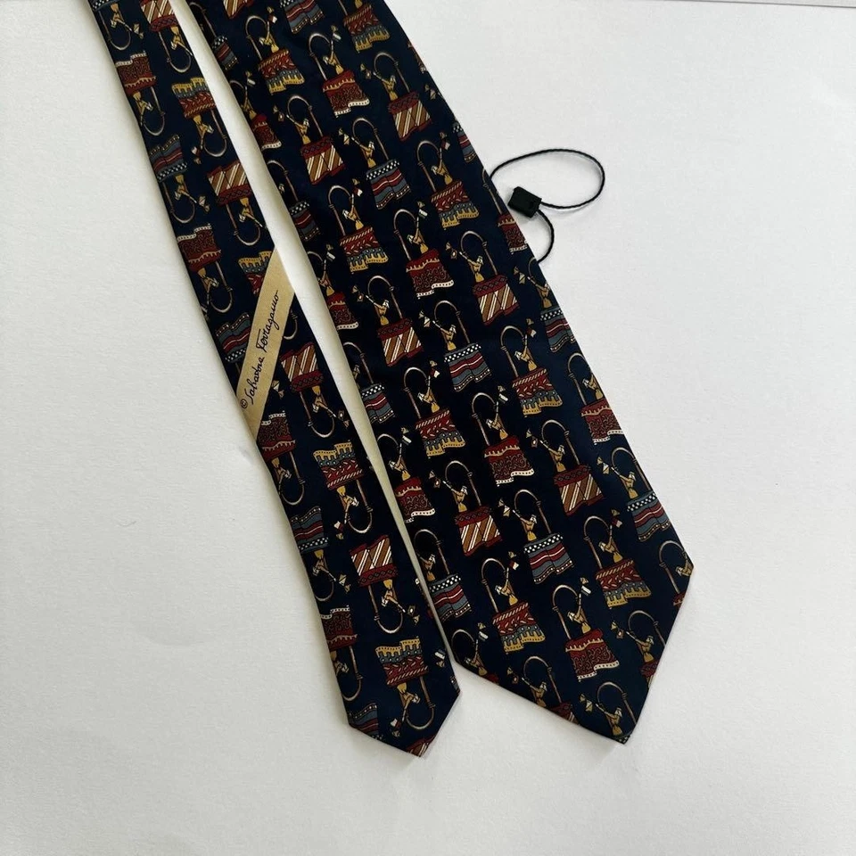 Salvatore Ferragamo Corbata por todas partes patrón geométrico auténtico... - Imagen 4 de 4