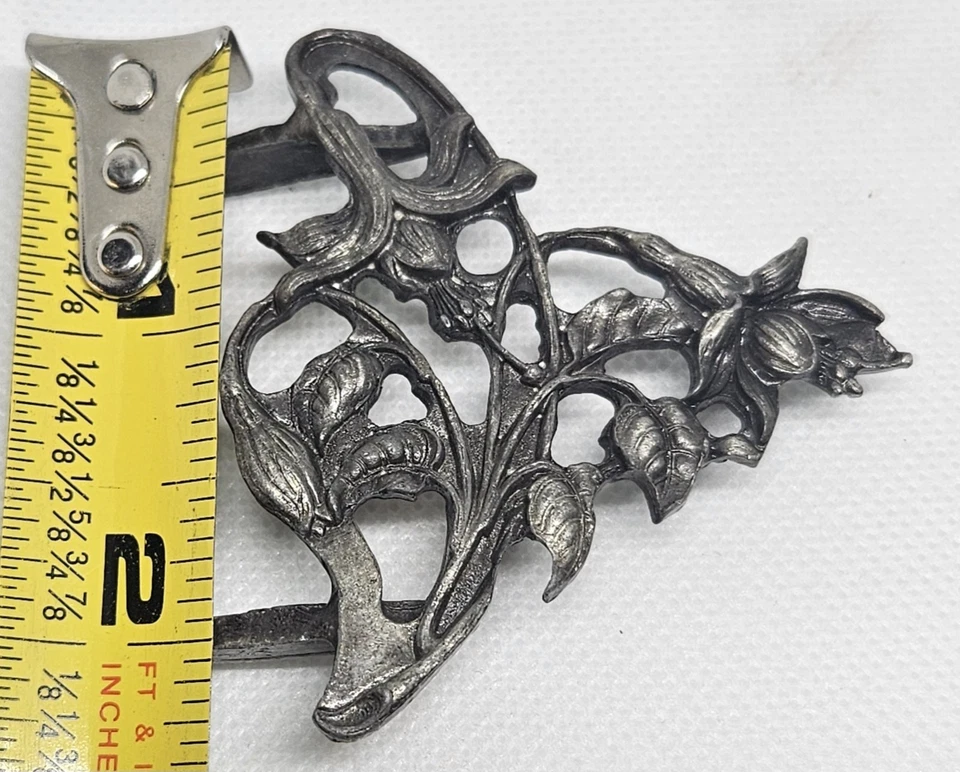Antiguo Cinturón Art Nouveau Hebilla Tono Plateado Floral Diseño Lirio Calado Metal... Foto 2 de 4