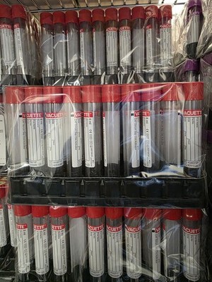 Vacuette 456073P 8ml CAT Serum Sep Clot Activator 13x100 50pcs Non-Ridged Tubes
