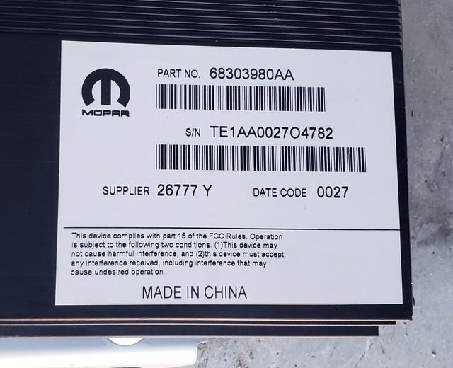 2017 Jeep Grand Cherokee Factory Subwoofer & Amp eBay