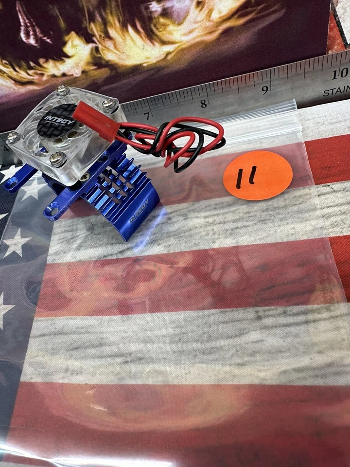 Disipador de calor Integy Motor con ventilador de refrigeración Slash 2x2 / Rustler / Stampede T8074AZUL Foto 2 de 4