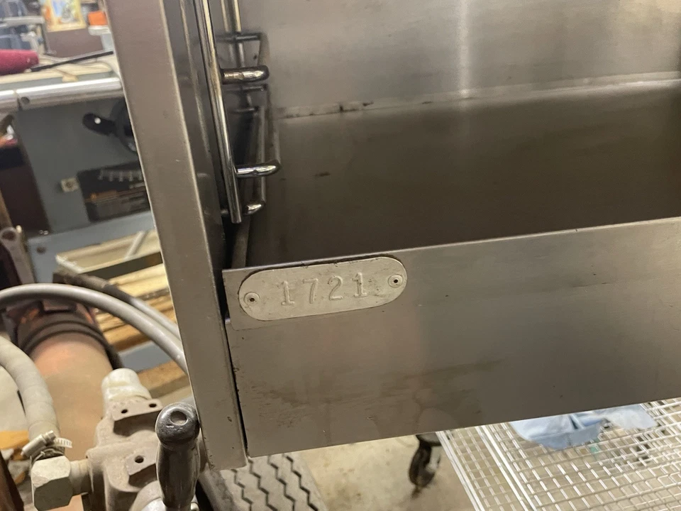 Commercial  “Wolf” Gas 36” Cheesemelter - Image 4 of 4