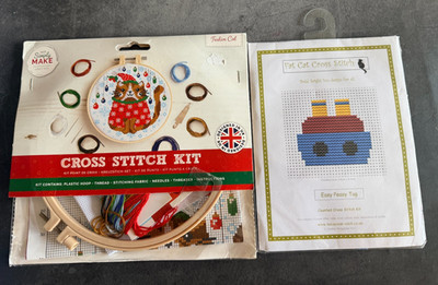 2x Anfänger Kreuzstich Sets Konvolut: Festliche Katze & Fat Cat Schlepper NEU komplett