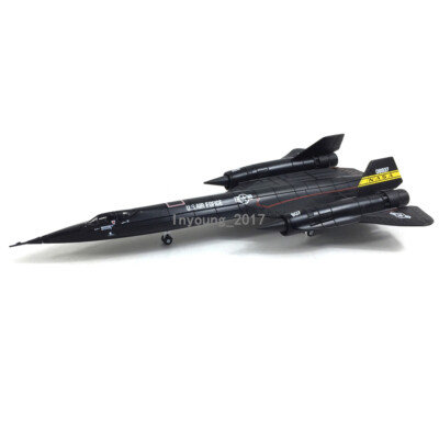 1:144 Lockheed SR-71 Blackbird Reconnaissance Airplane Model Diecast Plane Model