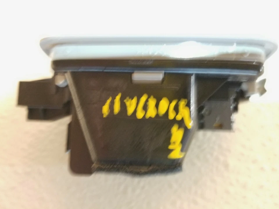 07 08 09 10 11 12 HYUNDAI VERACRUZ INTERIOR LIGHT LAMP OEM - Image 2 of 4