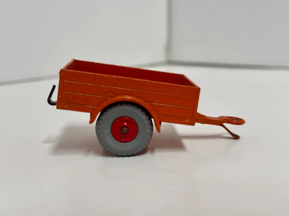 MECCANO LTD. DINKY TOYS LAND ROVER TRUCK AND TRAILER #340 #341 UNRESTORED MINT - Image 2 of 4
