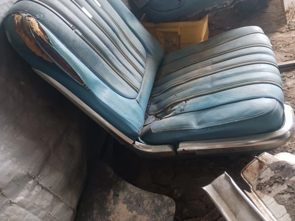 1962 1963 FORD GALAXIE 500 XL AND MERCURY BUCKET SEAT PAIR WITH TRACK - Image 2 of 2