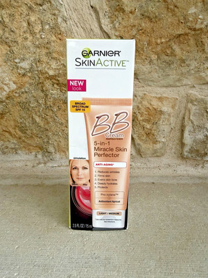 Garnier BB Cream 5 in 1 Miracle Skin Perfector Anit-Aging Light Medium NIB