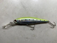 Beefries 100 Long Bill Sinking Lucky Craft Salt