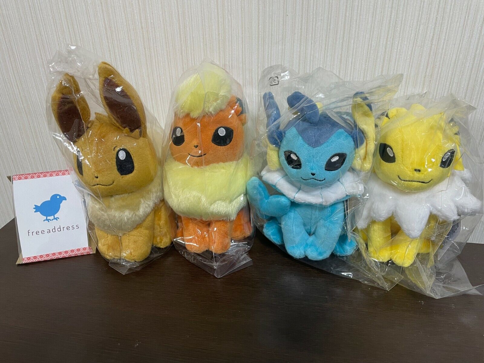 Jolteon Evoluções Evolution Eevee Pokemon Pelúcia 17cm