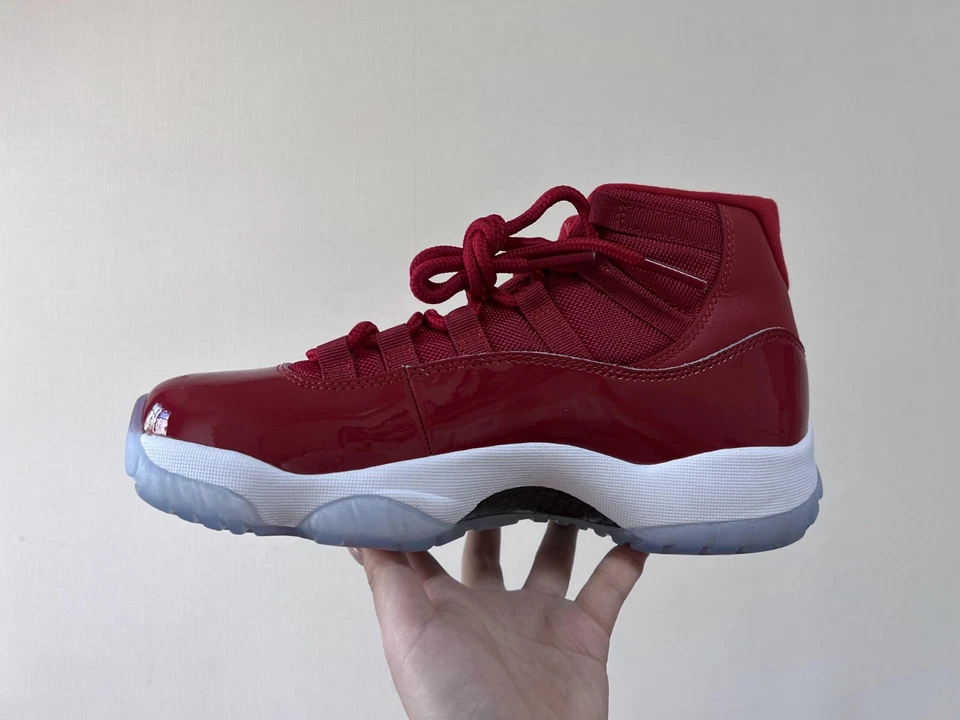 Air Jordan 11 Retro 'Win Like '96' 378037-623 Foto 2 de 4