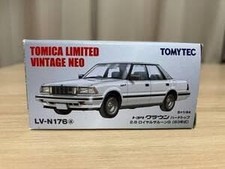 Tomica Limited Vintage NEO Toyota Crown Hardtop 2.8RS G