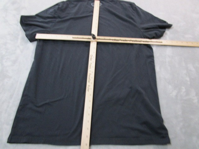 Under Armour HeatGear UConn Huskies T Shirt Mens L Black NCAA thumbnail 4