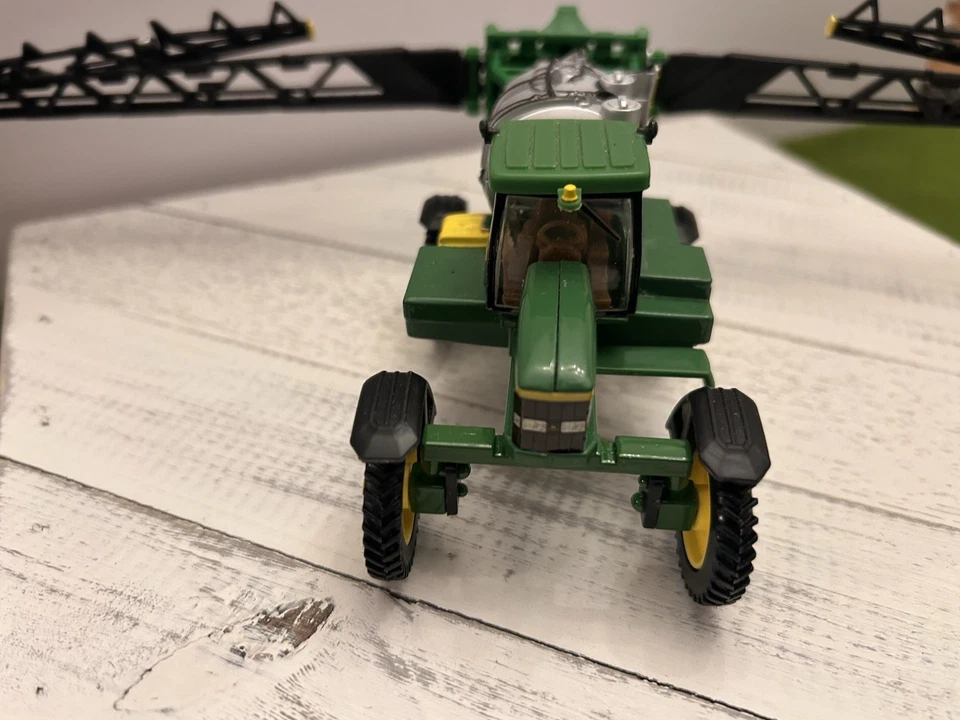 Custom Ertl 1/64 John Deere 4710 Sprayer - Image 2 of 4