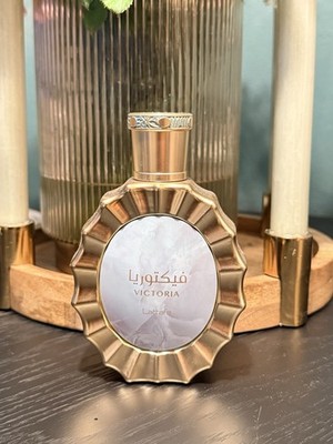Lattafa Victoria Eau de Parfum, 100ml