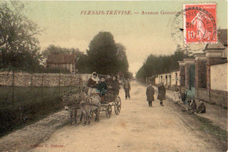 94 CPA ANIMEE DEBUT 1900 PLESSIS TREVIS AVENUE GONZALVE