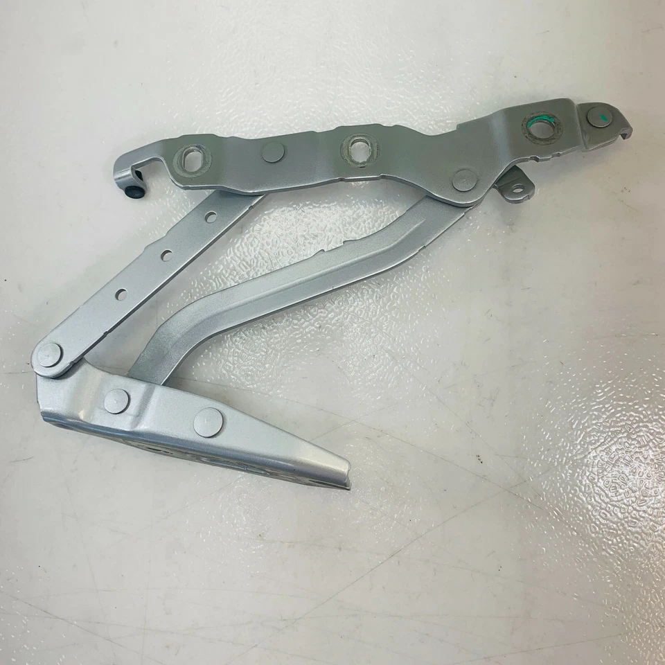 11-17 Audi A5 Quattro Right Rear Tailgate Trunk Lid Hinge Silver OEM 8F0827302 - Image 3 of 4