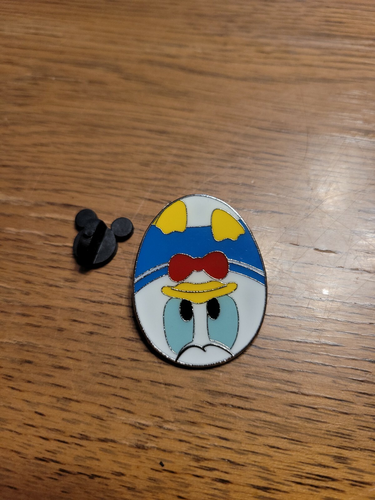 DISNEY PIN - DONALD DUCK - 2016 SPRING EGG EXTRAVAGANZA - HONG KONG DL RESORT 