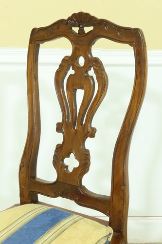 LF52315EC: Set Of 8 Italian Walnut Carved Dining Room Chairs - Picture 9 of 12