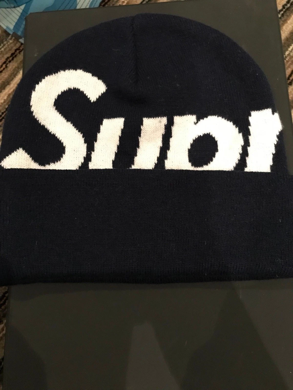 NEUF Supreme FW17 Big Logo Beanie bleu marine 100 % authentique EN MAIN !