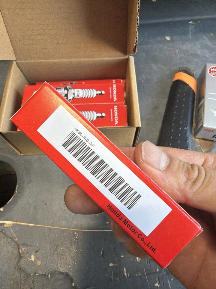 Honda Genuine NGK Spark Plugs 12290-R70-A01 LZKR7B-11 (6 Pack, Made in Japan) - Image 3 of 4