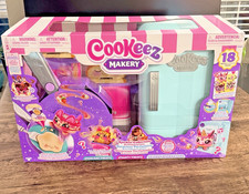 Cookeez Makery Kitchen Collection Freezy, Pancake, Toasty Treatz 18 Piece Set
